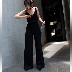 Cue Australia Wide Leg Black Jumpsuit size 6
